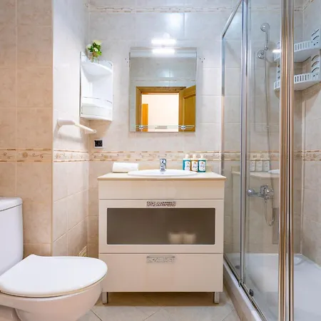 #118 2br Nearby