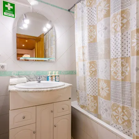 Apartment #118 2br Nearby *